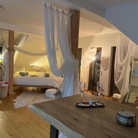Studio Kralovice Apartment Prag Exteriör bild